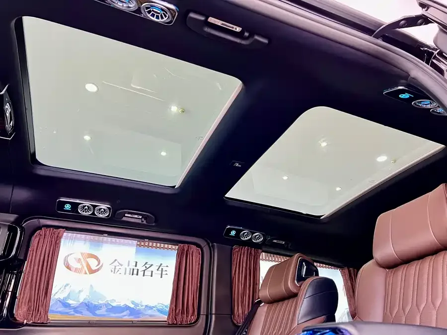 Mercedes-Benz Class V Mercedes-Benz V-Class 2024 V 300 L Long Wheelbase Luxury Edition 2025 — миниатюра 4