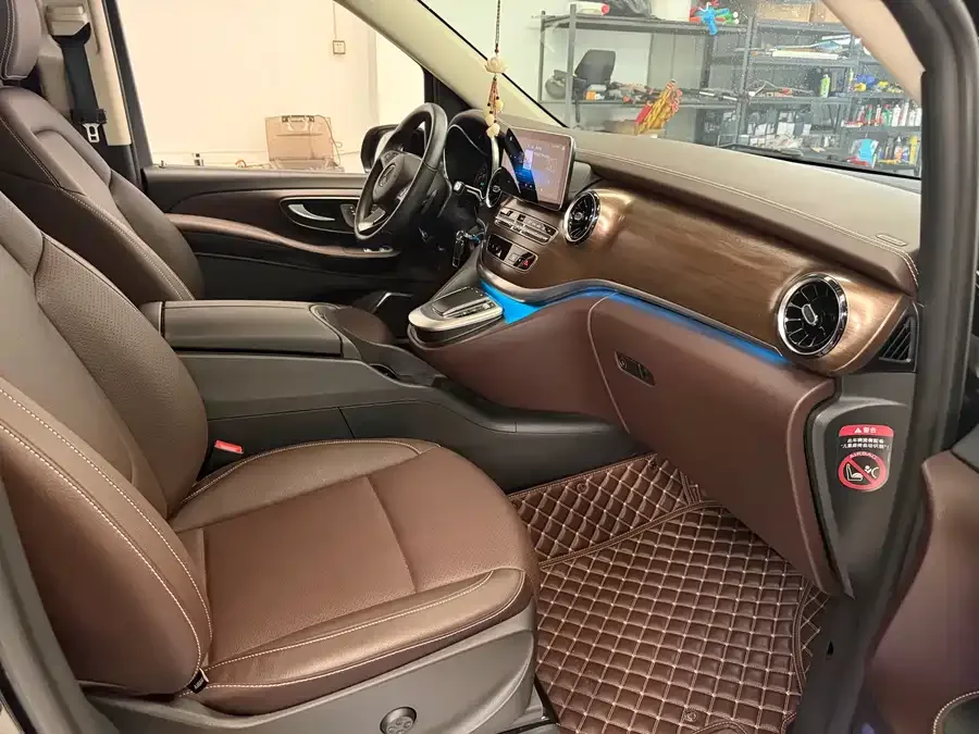 Mercedes-Benz Class V Mercedes-Benz V-Class 2021 V 260 L Long Wheelbase Luxury Edition 2022 — миниатюра 3