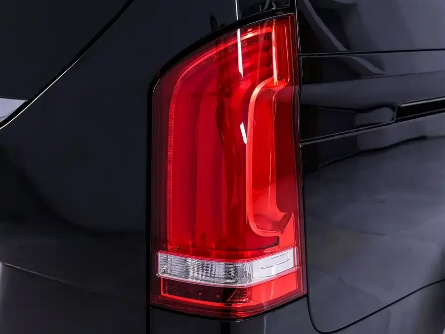 Mercedes-Benz Class V Mercedes-Benz V-Class 2022 V 260 Pilot Edition 2024 — миниатюра 3
