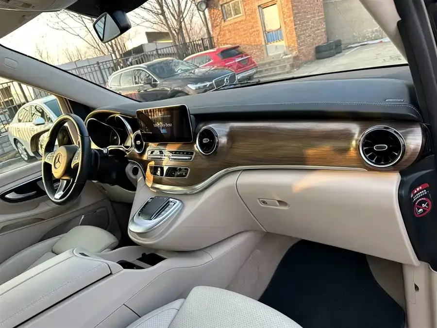 Mercedes-Benz Class V Mercedes-Benz V-Class 2022 V 260 Premium Edition 2023 — миниатюра 5
