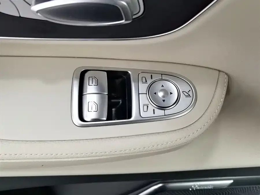 Mercedes-Benz Class V Mercedes-Benz V-Class 2022 V 260 L Long Wheelbase Luxury Edition 2023 — миниатюра 3