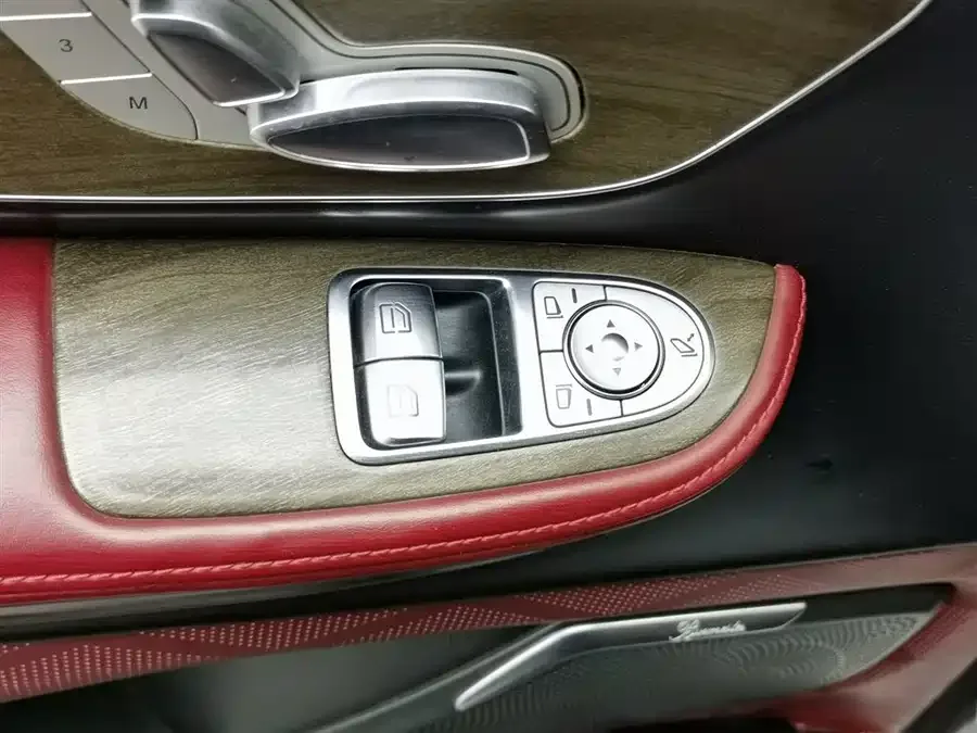 Mercedes-Benz Class V Mercedes-Benz V-Class 2022 V 260 L Long Wheelbase Luxury Edition 2023 — миниатюра 3