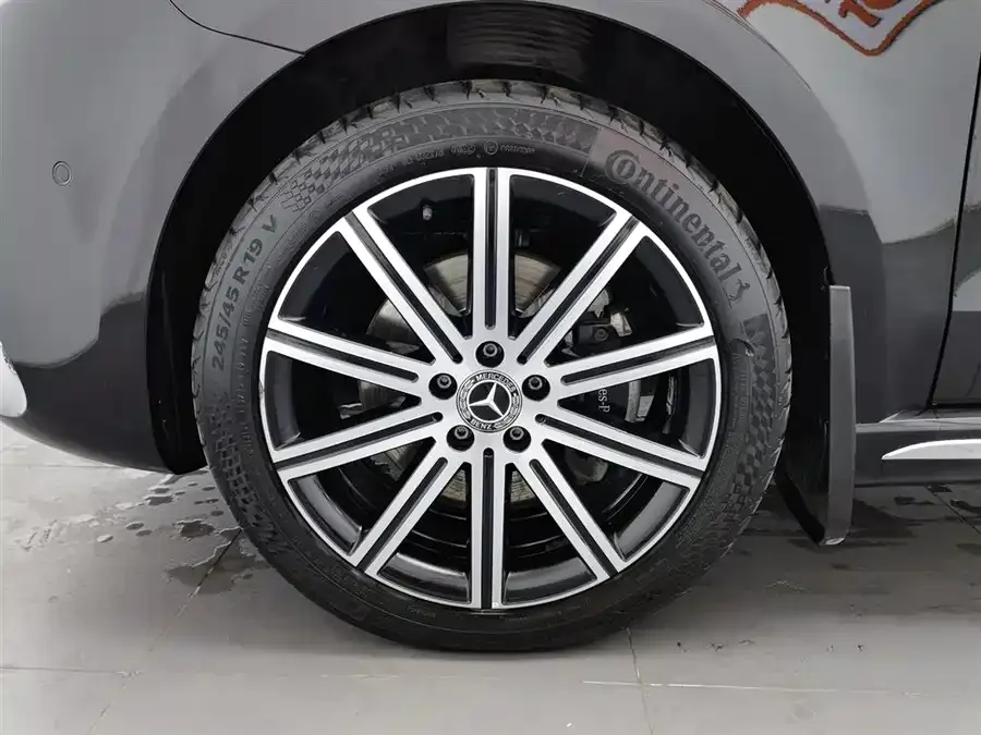 Mercedes-Benz Class V Mercedes-Benz V-Class 2022 V 260 L Long Wheelbase Luxury Edition 2023 — миниатюра 5