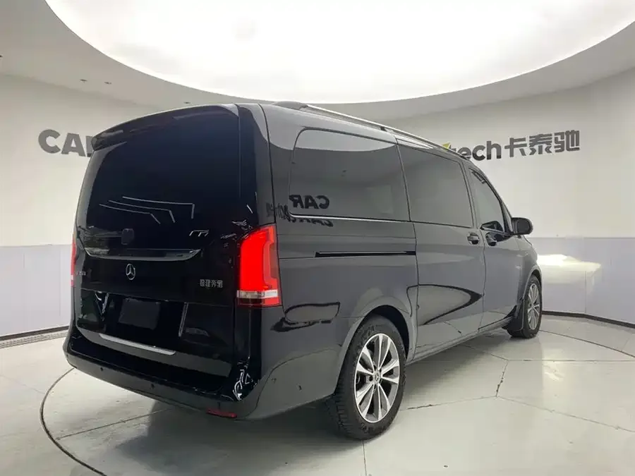 Mercedes-Benz Class V Mercedes-Benz V-Class 2022 V 260 Pilot Edition 2024 — миниатюра 2