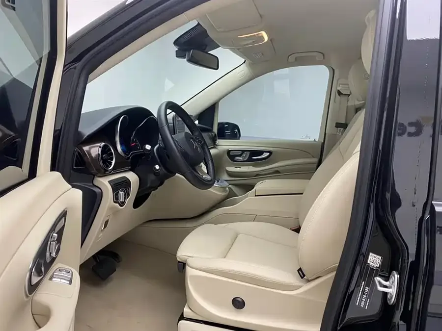 Mercedes-Benz Class V Mercedes-Benz V-Class 2022 V 260 Pilot Edition 2024 — миниатюра 5