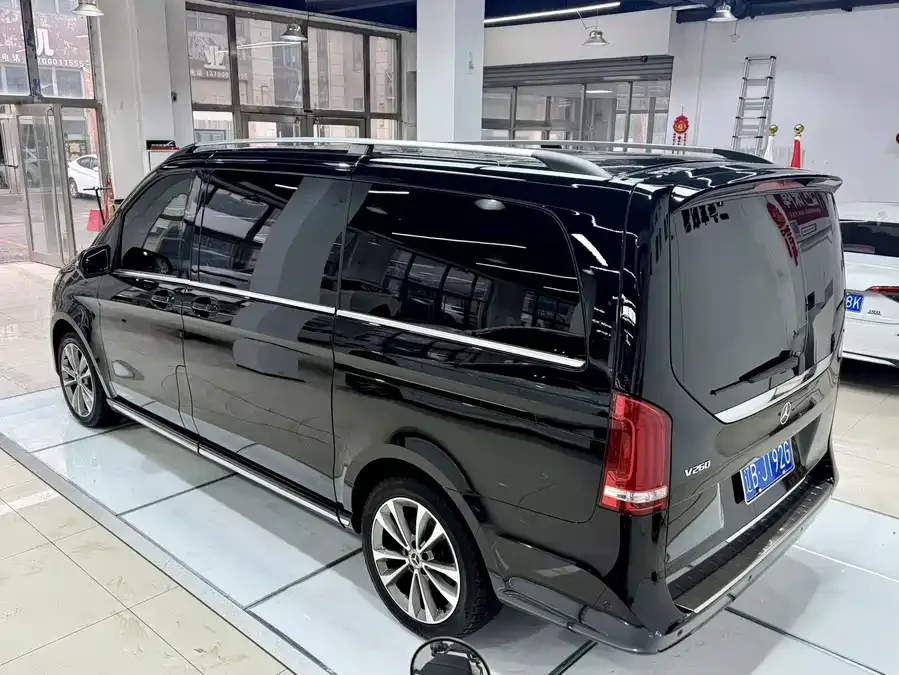Mercedes-Benz Class V Mercedes-Benz V-Class 2022 V 260 Pilot Edition 2024 — миниатюра 2