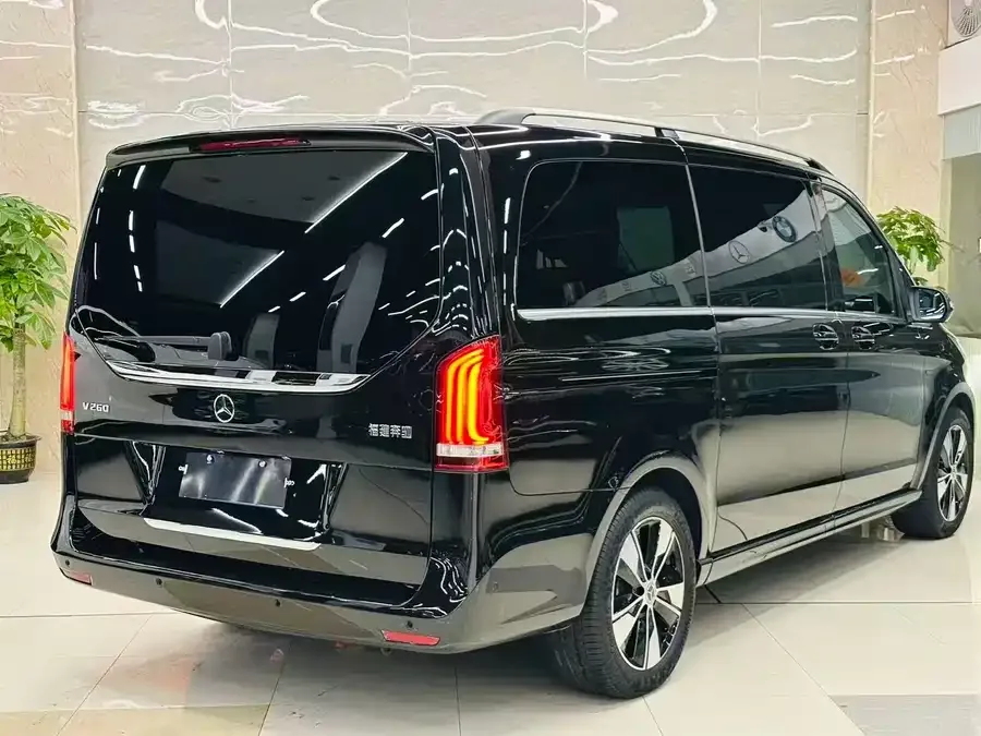 Mercedes-Benz Class V Mercedes-Benz V-Class 2022 V 260 Premium Edition 2023 — миниатюра 3