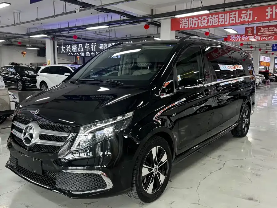 Mercedes-Benz Class V 2023