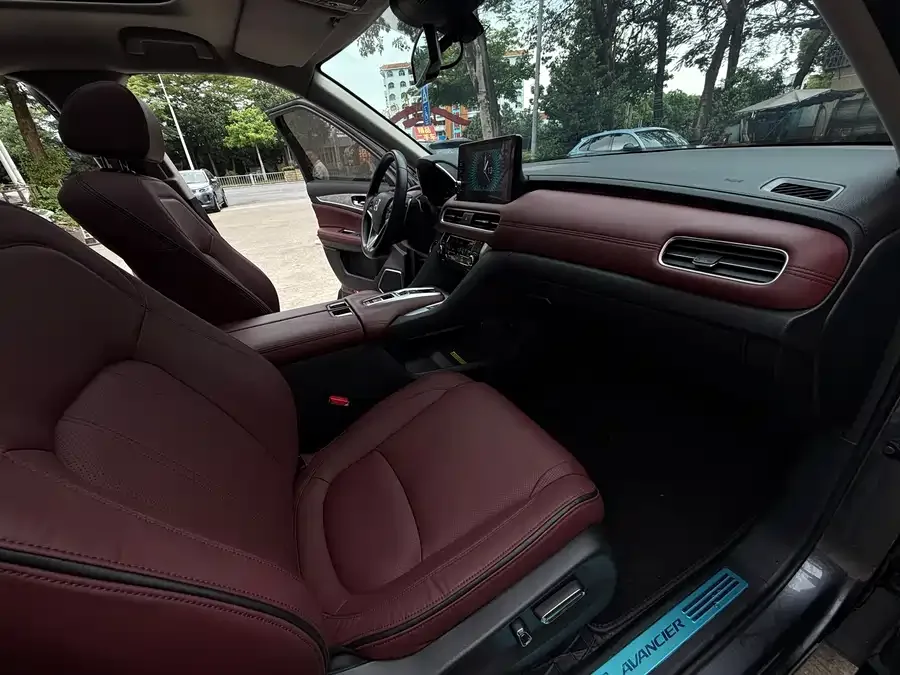 Honda Avancier 2023 Crown Road 370TURBO 4WD Premium Edition 2023 — миниатюра 3