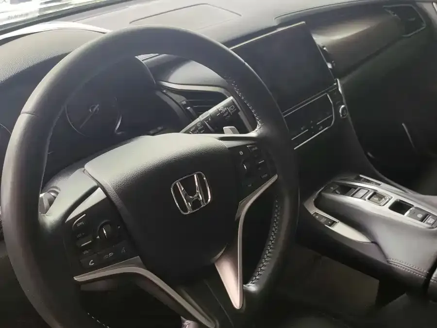 Honda Avancier 2023 Crown Road 370TURBO 2WD Luxury Edition 2023 — миниатюра 5
