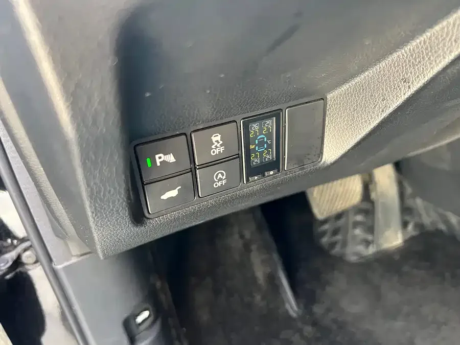 Honda Avancier 2020 Crown Road 370TURBO 4WD Premium Edition 2022 — миниатюра 4