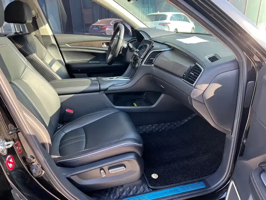 Honda Avancier 2020 Crown Road 370TURBO 4WD Premium Edition 2022 — миниатюра 5