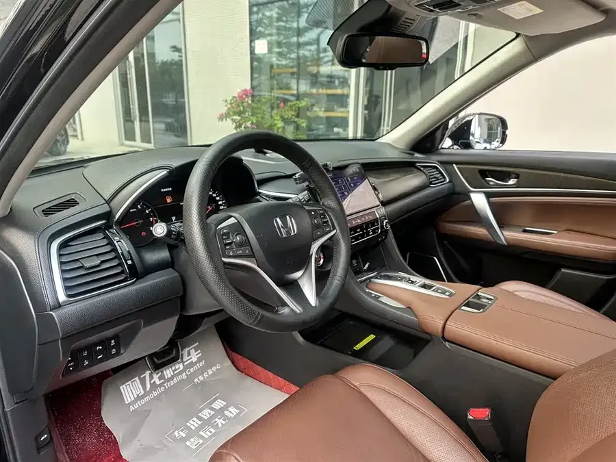 Honda Avancier 2020 Crown Road 370TURBO 4WD Supreme Edition 2022 — миниатюра 3