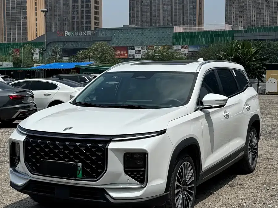 Jetour L9 Jetour Shanhai L9 2024 1.5TD 2DHT Pro 7 Seaters 2024 — фото 1, купить с доставкой в Москву