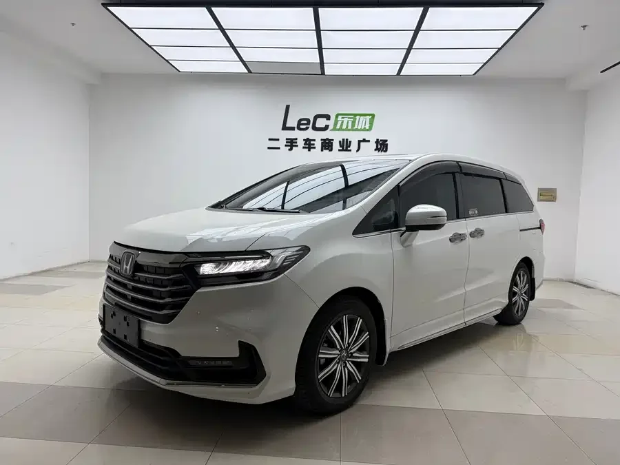 Honda Odyssey 2024 Odyssey 2.0L e:HEV Elite Edition 2025 — фото 1, купить с доставкой в Москву