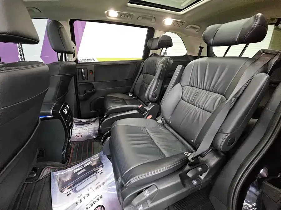 Honda Odyssey 2022 Odyssey 2.0L e:HEV Elite Edition 2023 — миниатюра 5