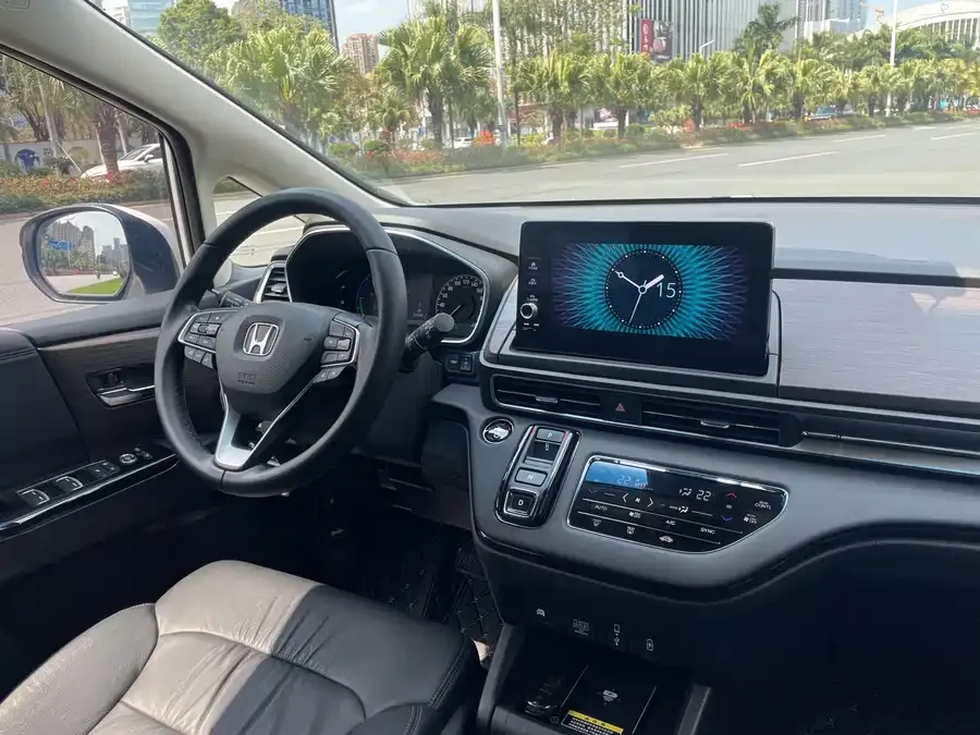 Honda Odyssey 2024 Odyssey 2.0L e:HEV Elite Edition 2023 — миниатюра 5