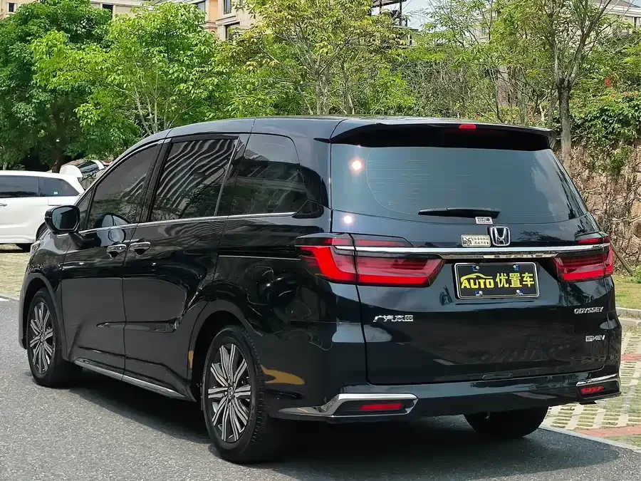 Honda Odyssey 2024 Odyssey 2.0L e:HEV Elite Enjoy Edition 2024 — миниатюра 4