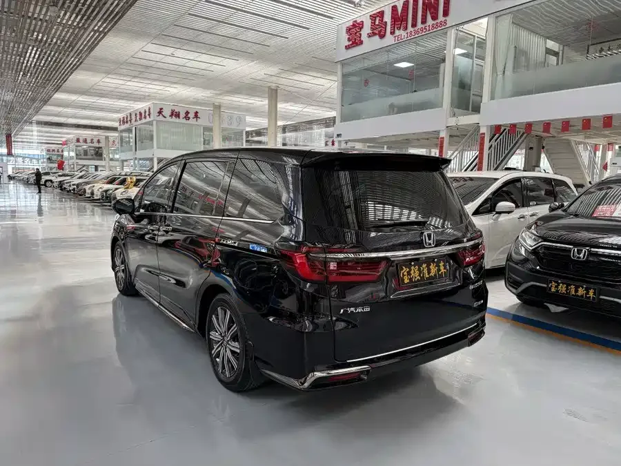 Honda Odyssey 2024 Odyssey 2.0L e:HEV Elite Enjoy Edition 2024 — миниатюра 3