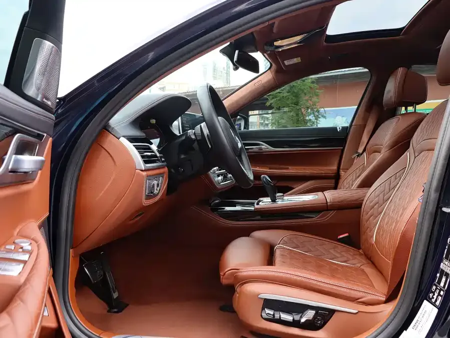 BMW 7 Series BMW 7 Series 2022 740Li xDrive Executive M Sport Package 2022 — миниатюра 4
