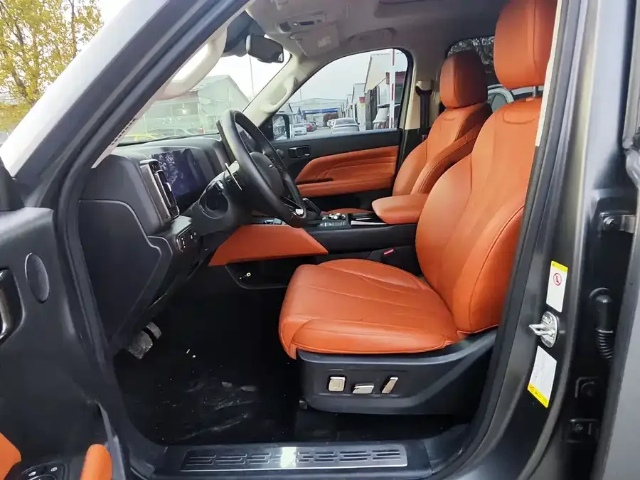 Haval H9 Haval H9 2024 2.0T Gasoline 4WD Extreme Edition 2024 — миниатюра 3