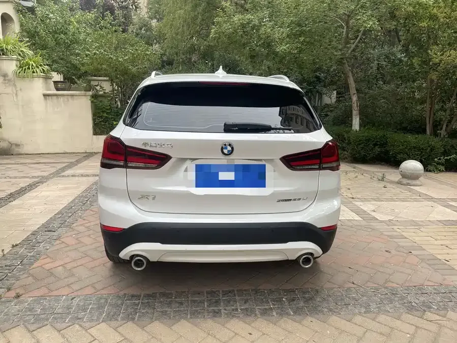 BMW X1 2022 sDrive25Li Leading Edition 2023 — миниатюра 5