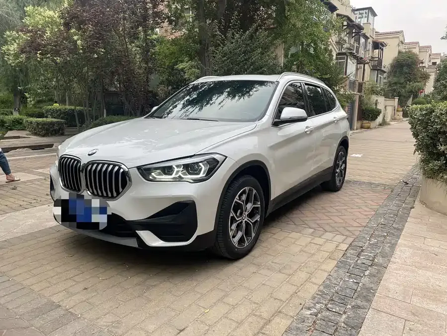 BMW X1 2022 sDrive25Li Leading Edition 2023 — фото 1, купить с доставкой в Москву