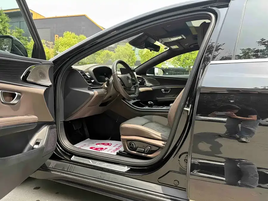 BYD Second-hand Han 2023 DM-i Champion Edition 121KM Premium Edition 2023 — миниатюра 2