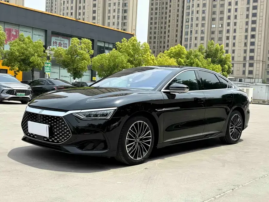 BYD Second-hand Han 2023 DM-i Champion Edition 121KM Premium Edition 2023 — фото 1, купить с доставкой в Москву