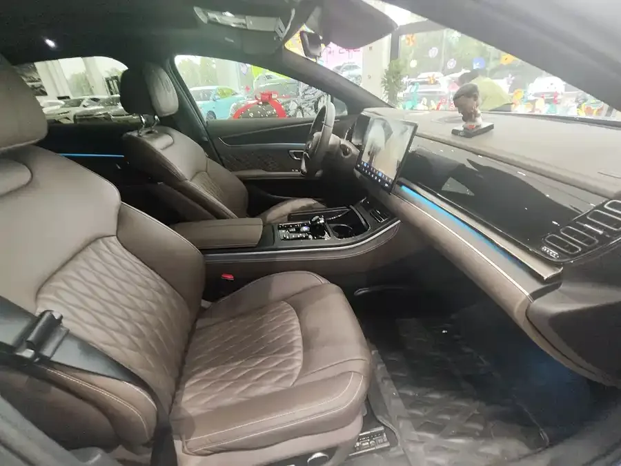BYD Second-hand Han 2023 DM-i Champion Edition 121KM Premium Edition 2023 — миниатюра 3