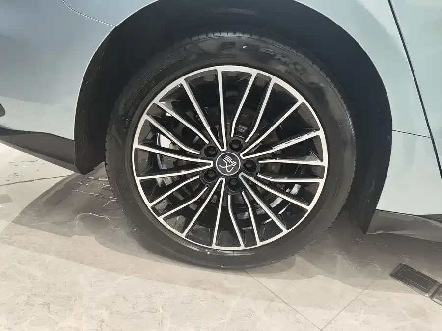 BYD Second-hand Han 2023 DM-i Champion Edition 121KM Premium Edition 2023 — миниатюра 5