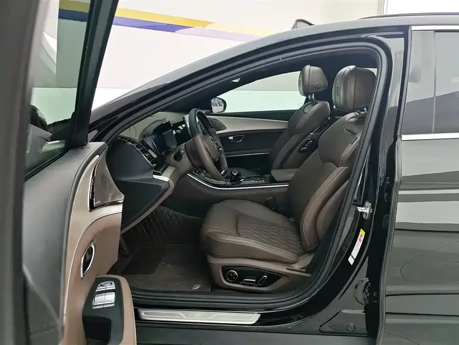 BYD Second-hand Han 2025 DM-i 125KM Premium Edition 2024 — миниатюра 3