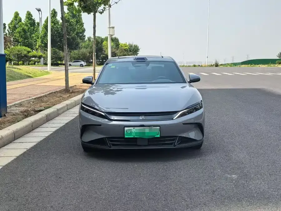 BYD Second-hand Han 2025 DM-i Intelligent Driving Edition 125KM Premium Edition 2025 — миниатюра 5