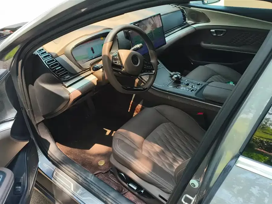 BYD Second-hand Han 2022 DM-i 121KM Premium Edition 2023 — миниатюра 3