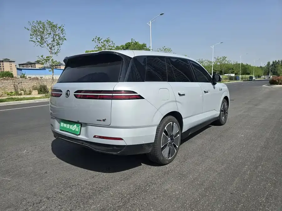 BYD N8L Denza N8L 2025 Flagship Model 2025 — миниатюра 3