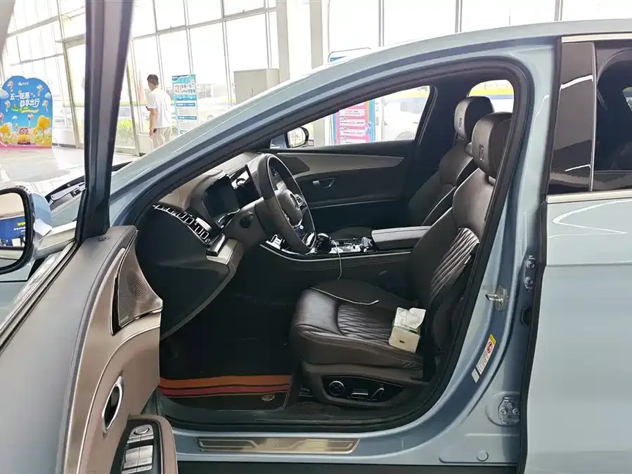 BYD Second-hand Han 2023 DM-i Champion Edition 121KM Prestige Edition 2024 — миниатюра 3
