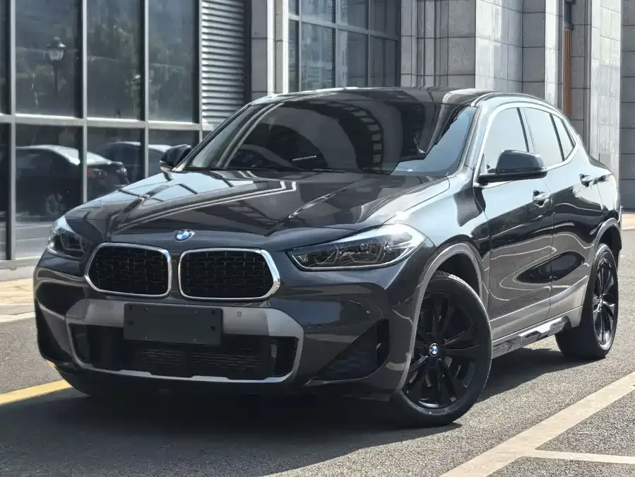 BMW X2 2023 sDrive25i M Off-Road Package 2024 — фото 1, купить с доставкой в Москву