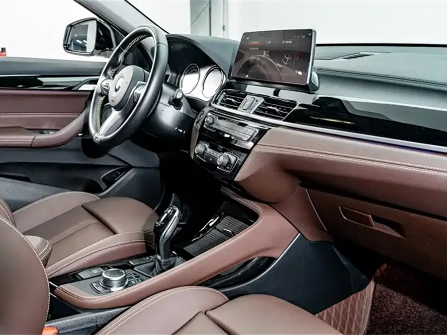 BMW X2 2023 sDrive25i M Sport Night Edition 2023 — миниатюра 5
