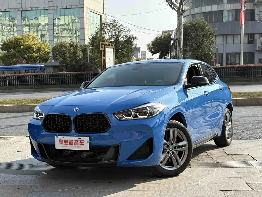 BMW X2 2023 sDrive25i M Sport Night Edition 2024 — фото 1, купить с доставкой в Москву