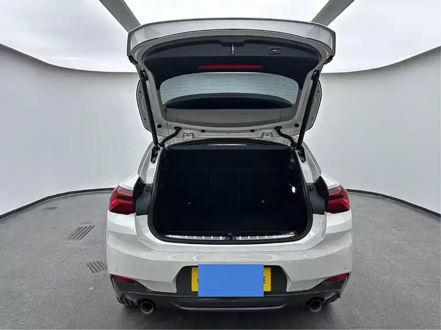 BMW X2 2023 sDrive25i M Sport Night Edition 2023 — миниатюра 4
