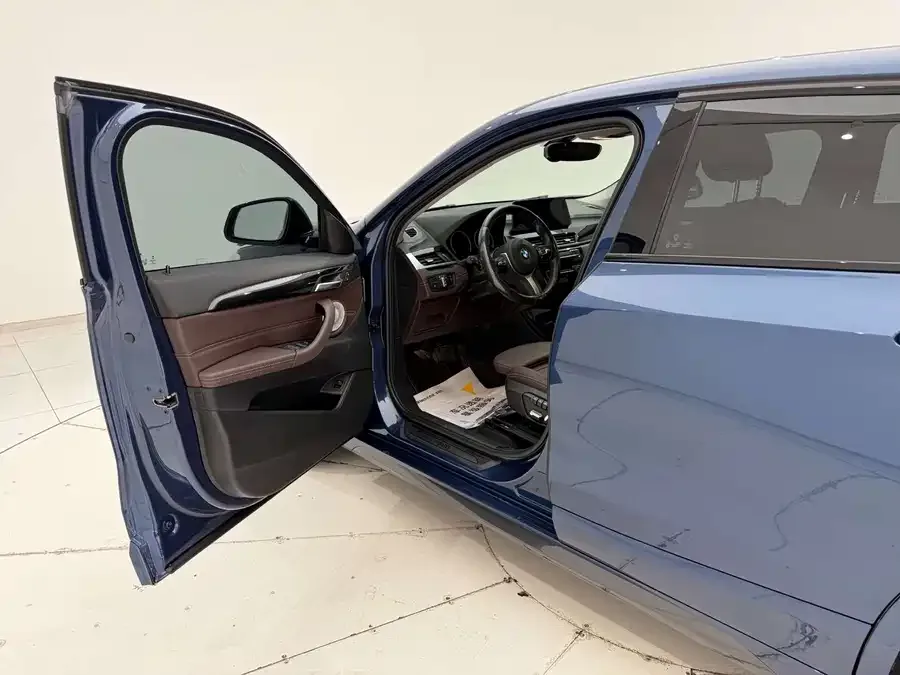 BMW X2 2021 sDrive25i Leading M Sport Package 2022 — миниатюра 4