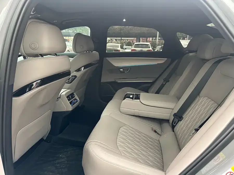 BYD Second-hand Han 2025 DM-i 125KM Elite 2025 — миниатюра 3