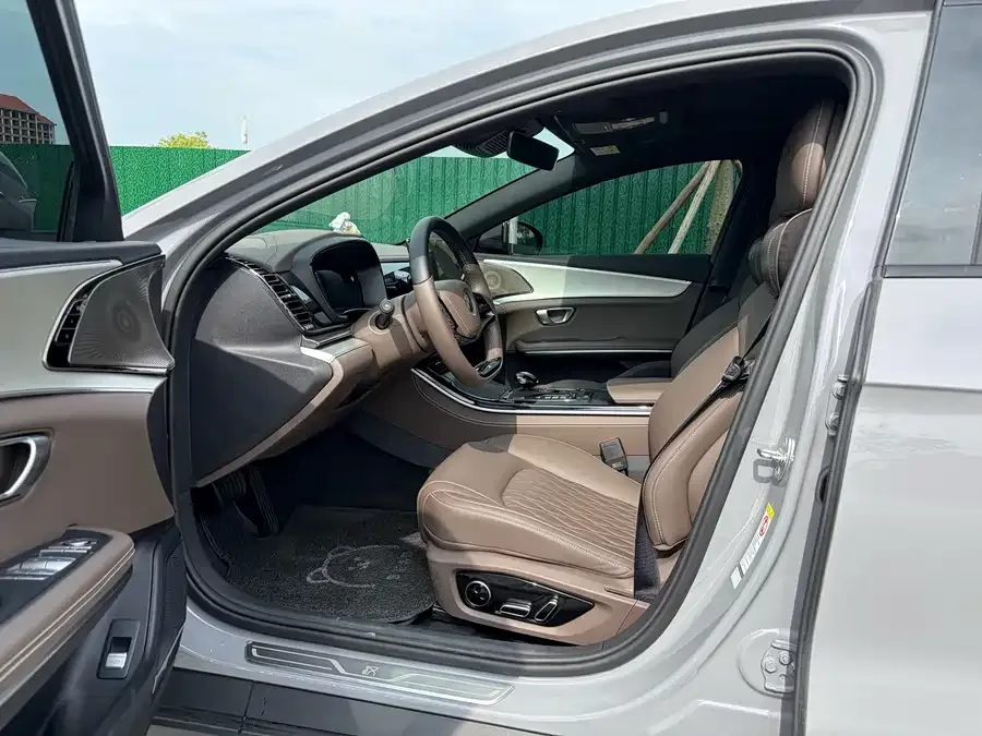 BYD Second-hand Han 2025 DM-i Intelligent Driving Edition 125KM Elite Edition 2024 — миниатюра 4