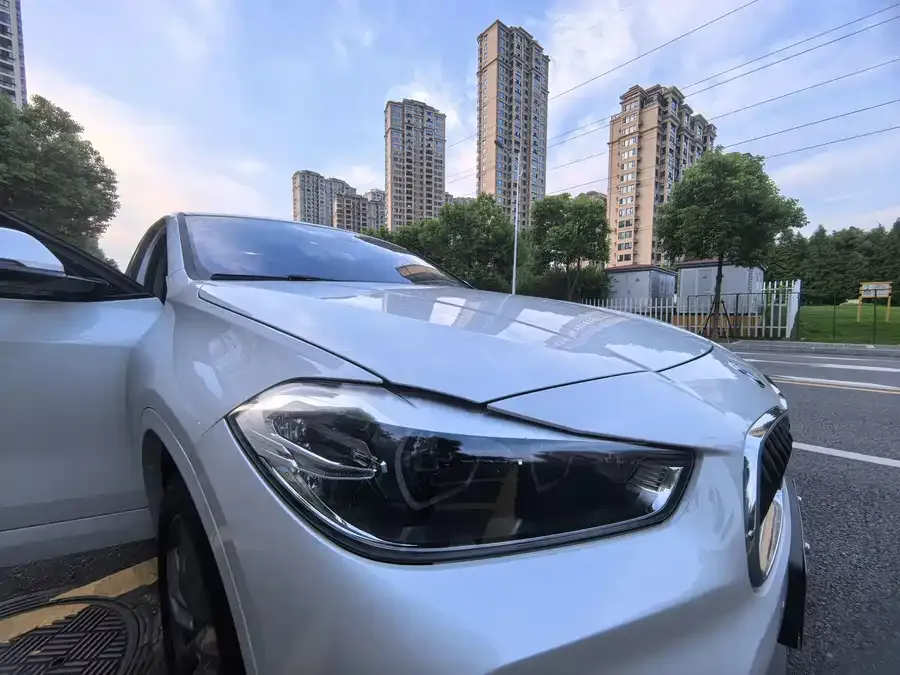 BMW X2 2022 sDrive25i M Sport Package 2022 — миниатюра 4