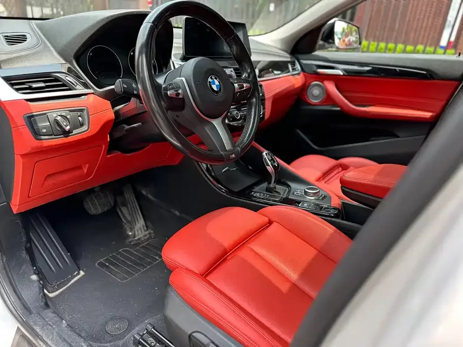 BMW X2 2021 facelift sDrive25i M Sport package 2022 — миниатюра 3
