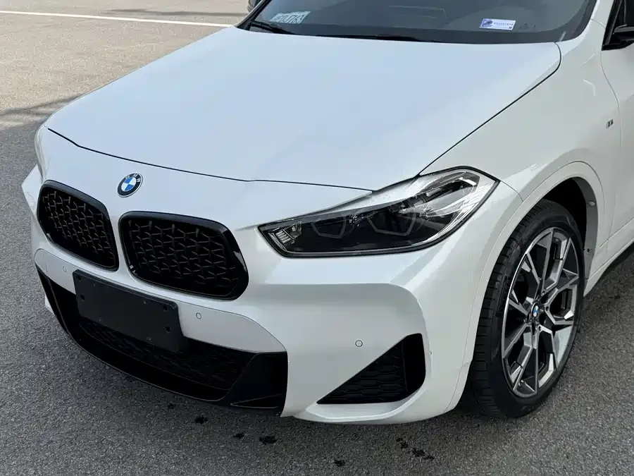 BMW X2 2021 facelift sDrive25i Night Edition 2022 — миниатюра 4