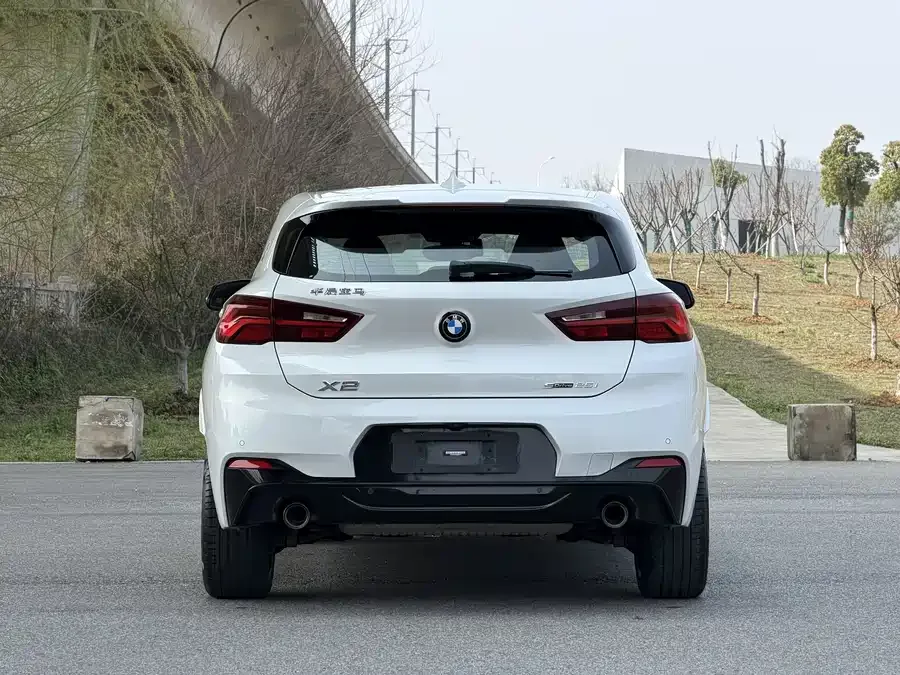BMW X2 2021 facelift sDrive25i Night Edition 2022 — миниатюра 5