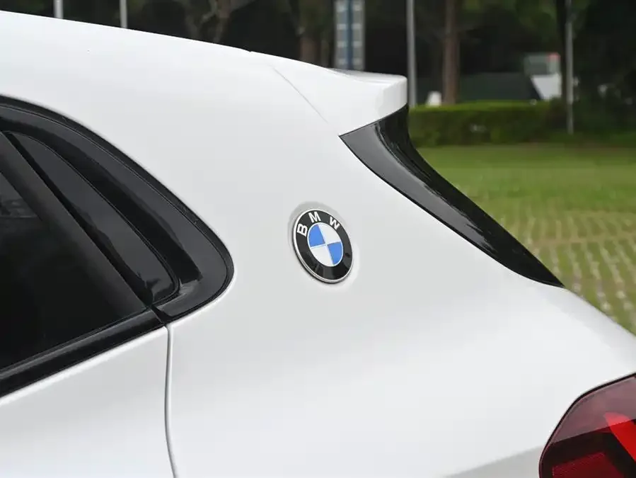 BMW X2 2021 facelift xDrive25i Night Edition 2022 — миниатюра 5