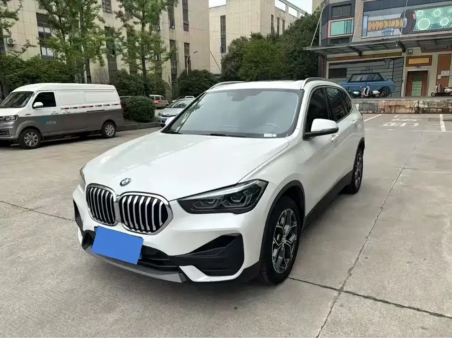 BMW X1 2022 xDrive25Li Exclusive Model 2022 — фото 1, купить с доставкой в Москву