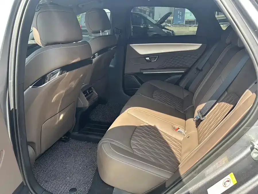 BYD Second-hand Han 2022 DM-i 121KM Premium Edition 2022 — миниатюра 3